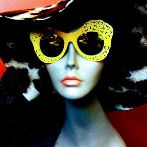 Yellow Butterfly Star Status Sunnies!